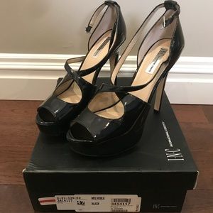 NIB INC patent black pumps